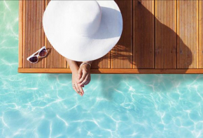 Villa Malaya con 2 piscine per 18 persone